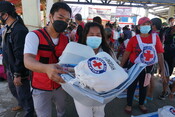Hilfe auf den Philippinen nach Taifun